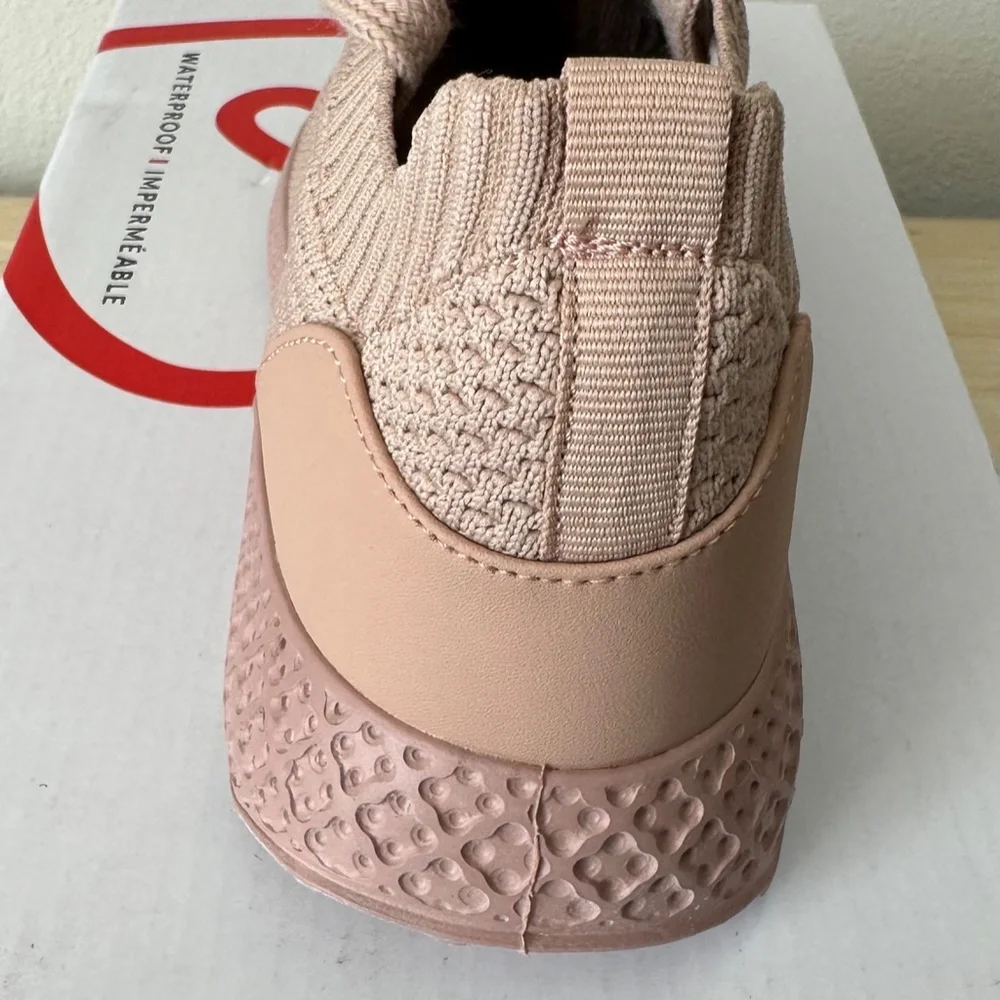 Blondo Women's Shara Waterproof Blush Sneaker Size 5.5 - Picture 4 of 9